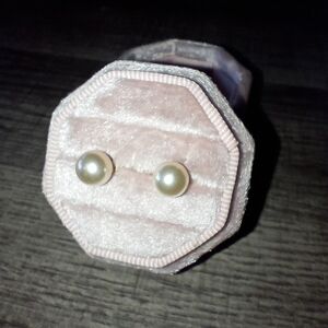 Vintage Pearl Stud Earrings